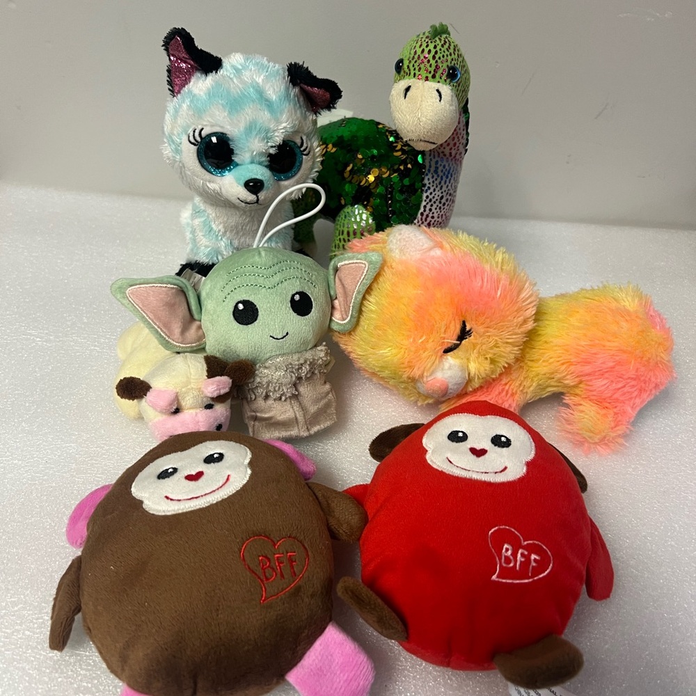 Small Plush Bundle Baby Yoda Hallmark TY Dinosaur